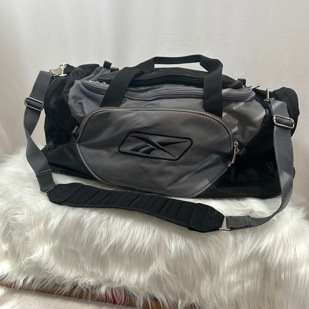 Reebok Duffle Bag Black‎ and Gray Gym Travel Carry On with Shoulder Strap